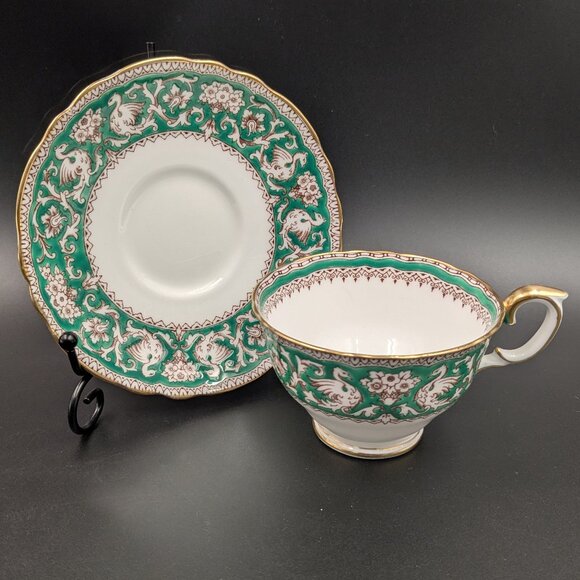 Vintage Crown Staffordshire Cup and Saucer Set in "Ellesmere" Green Pattern - Picture 1 of 9